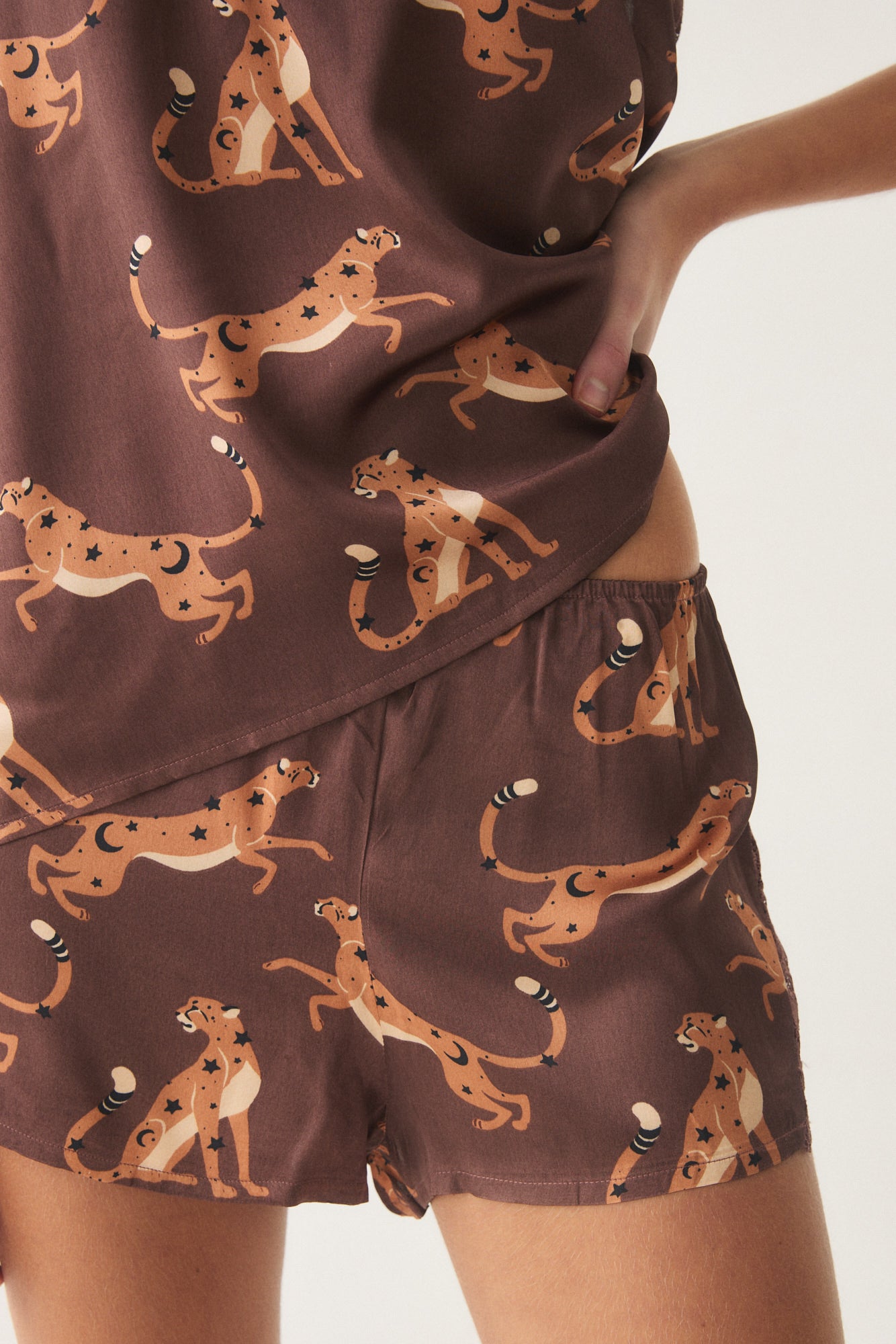 PIJAMA LIBRA ARA BROWN CORTO