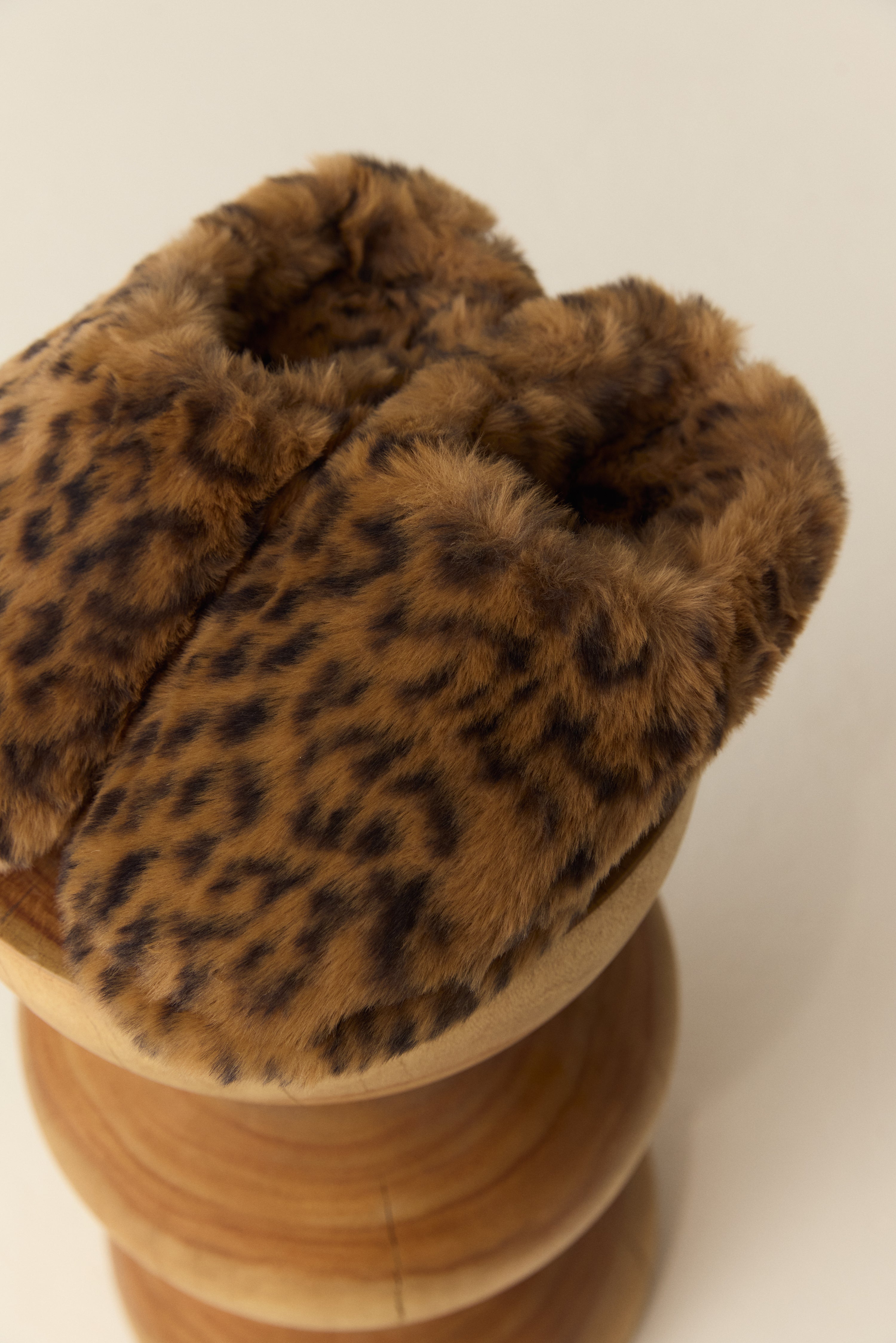 PANTUFLON ORION SAVAGE DARK