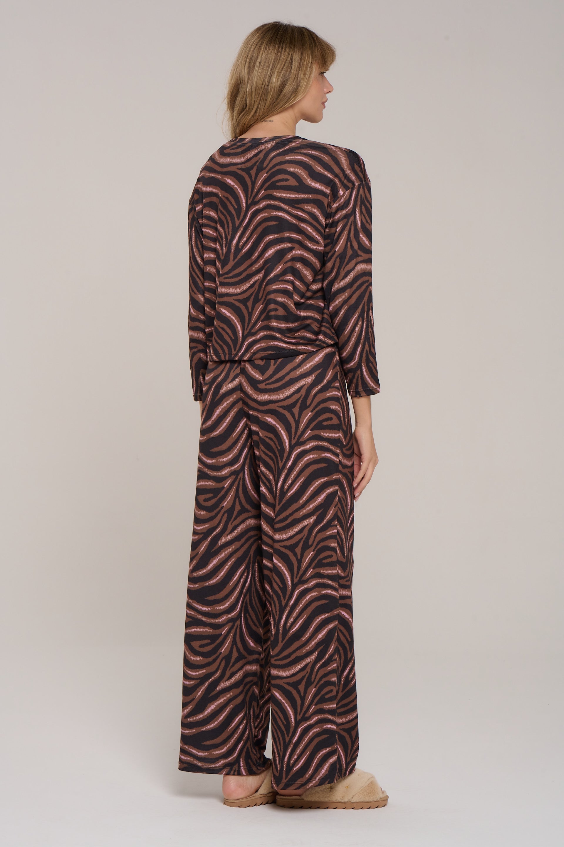 CONJUNTO GINA